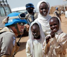 Crianças refugiadas no Sudão | IKMR
