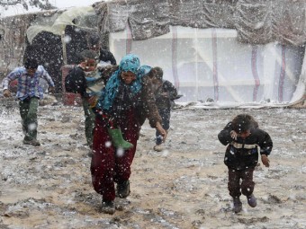 Refugiados sírios correm na tempestade | IKMR
