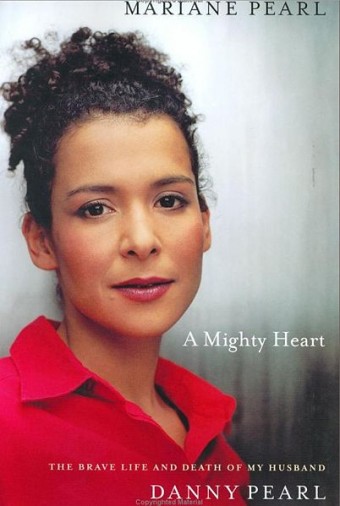 Capa do livro Coração Valoroso, de  Mariane Pearl | IKMR