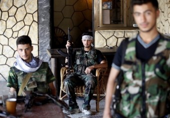 jovens-armados-siria