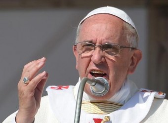 O papa Francisco faz pronunciamento em Sibari, Calábria, em 21 de junho de 2014