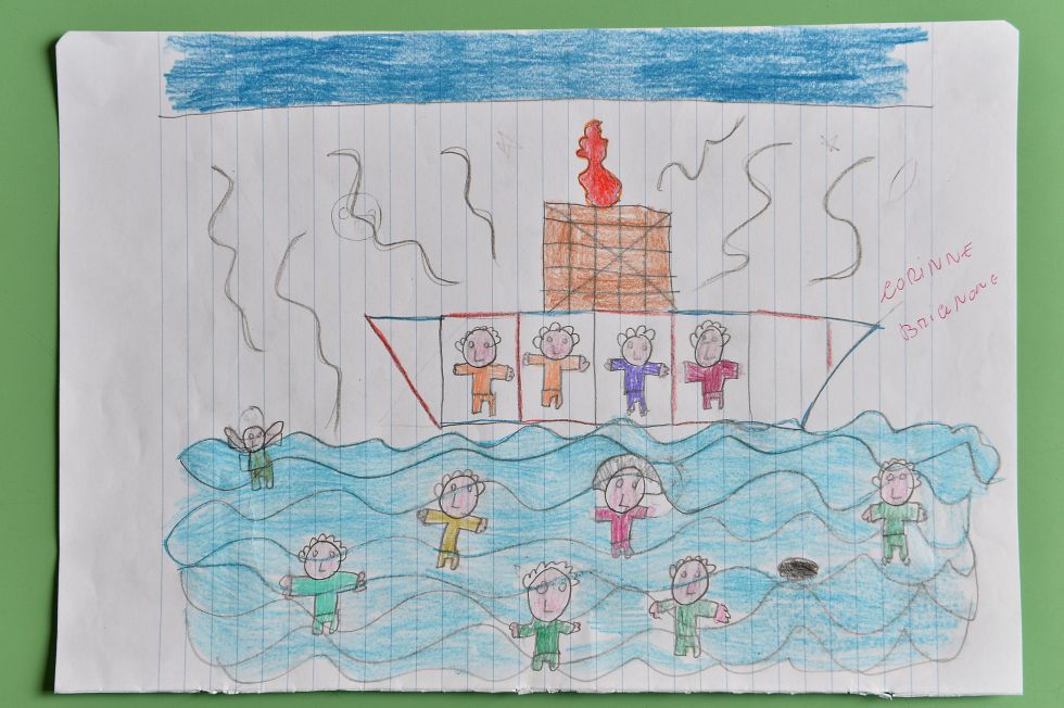 Imagens do dia: a tragédia de Lampedusa pelas crianças