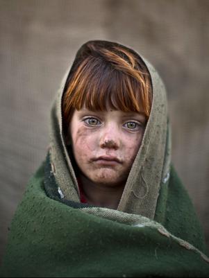 Crianças refugiadas vivem sem direitos básicos no Paquistão