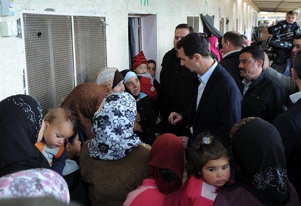Assad visita refugiados sírios perto de Damasco, diz TV