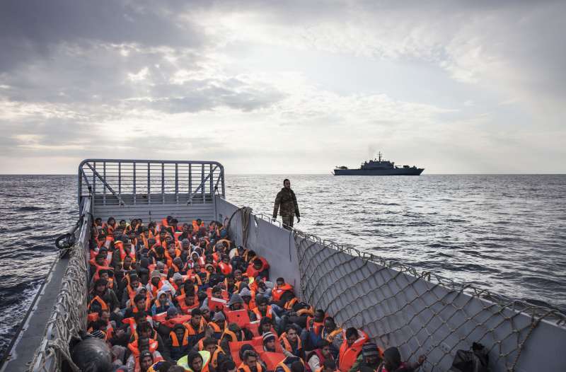 Marinha italiana salva mais de 10 mil refugiados em Lampedusa