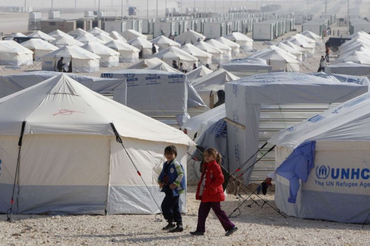 Um refugiado sírio morto em confrontos no campo de Zaatari