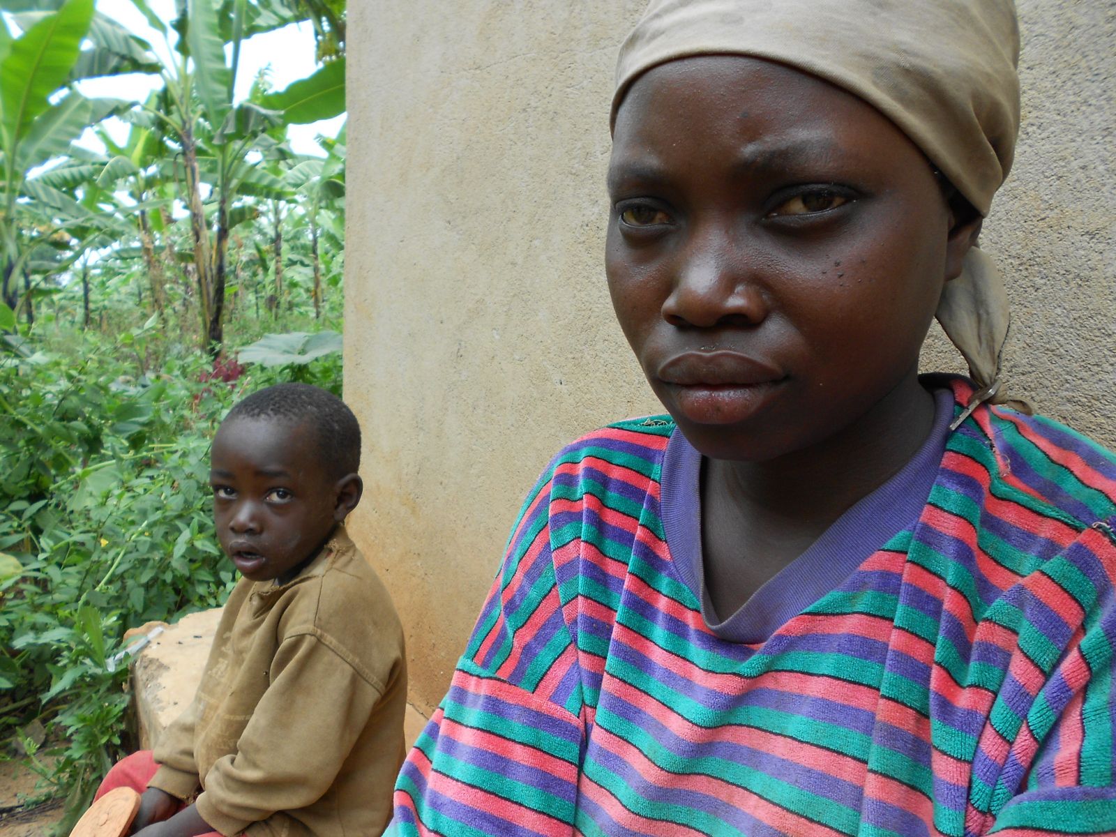 Vinte anos após genocídio, Ruanda ainda tenta trazer refugiados de volta para casa