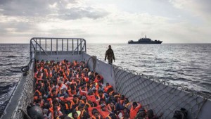 Agência da ONU para refugiados pede solução para travessia do Mediterrâneo