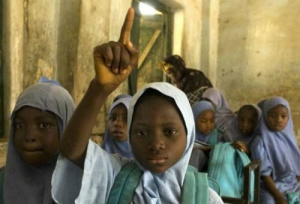 Ex-presidente da Nigéria quer mediar libertação de meninas sequestradas