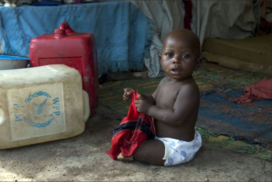 À medida em que a situação se deteriora, ONU aumenta ajuda alimentar na República Centro-Africana