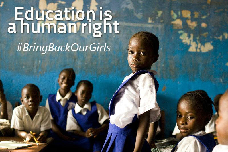 Um mês depois do sequestro, chefe da UNESCO volta a pedir a liberação das 200 meninas nigerianas