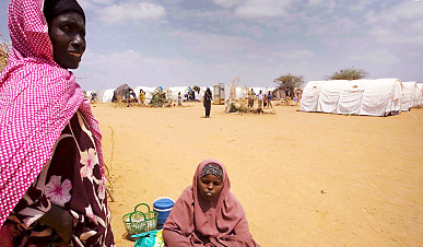 Campo de refugiados atinge lotação máxima