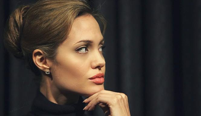 Angelina Jolie vai visitar instalações para requerentes de asilo em Nauru