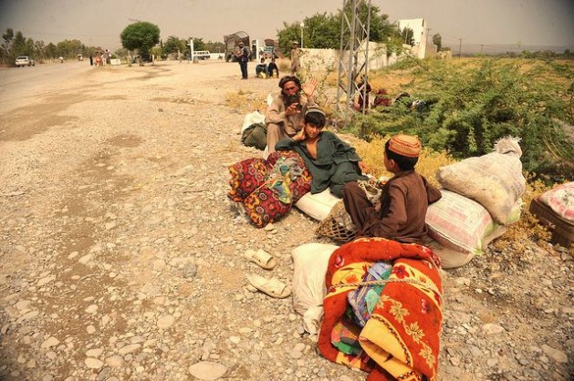 Ofensiva militar aprofunda crise de refugiados no Paquistão