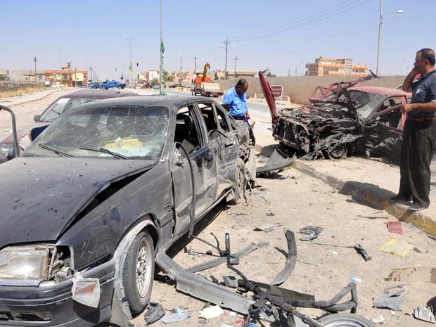 Atentados deixam 13 mortos em cidade no norte do Iraque