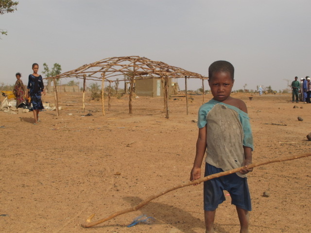 Refugiados Tuaregues de Mali estão atolados entre a pobreza e a violência