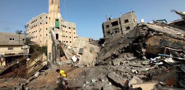 Ataques a hospital e campo de refugiados deixam 12 mortos em Gaza