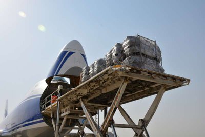 Ponte aérea do ACNUR descarrega 100 toneladas de assistência no Iraque
