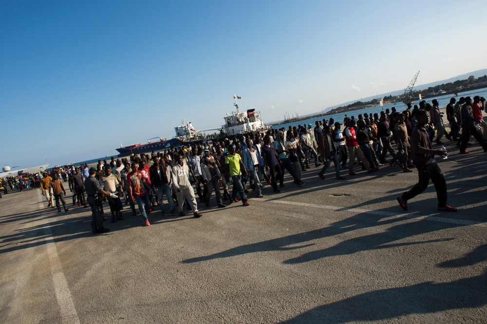 Itália e União Europeia não devem abandonar os refugiados no mar