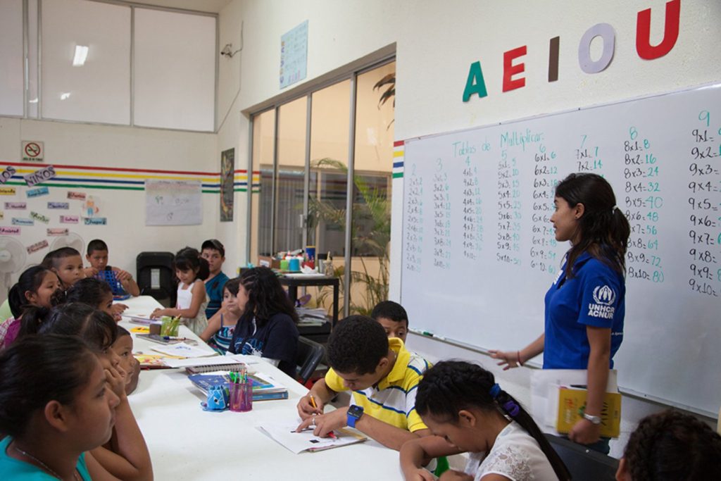 União Europeia e ACNUR lançam projeto para prestar assistência a mais de 14 mil crianças na América Central