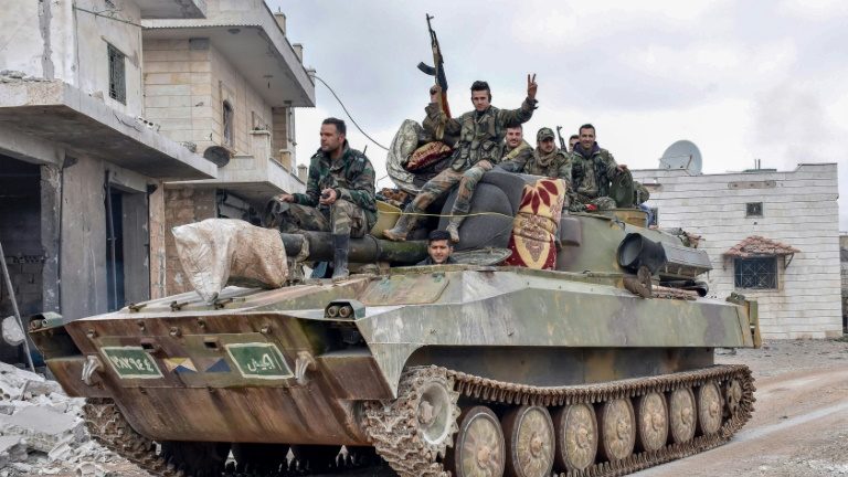 Exército recupera controle de cidade estratégica no noroeste da Síria