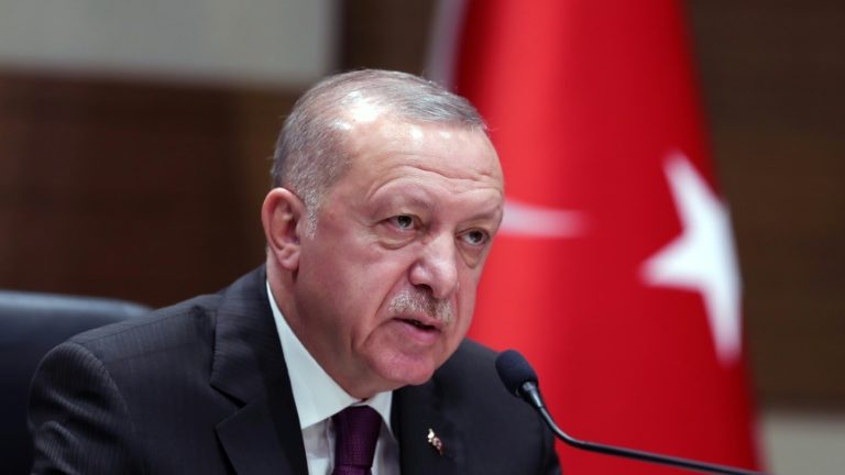 Rússia desrespeita acordo sobre Síria, aponta Turquia